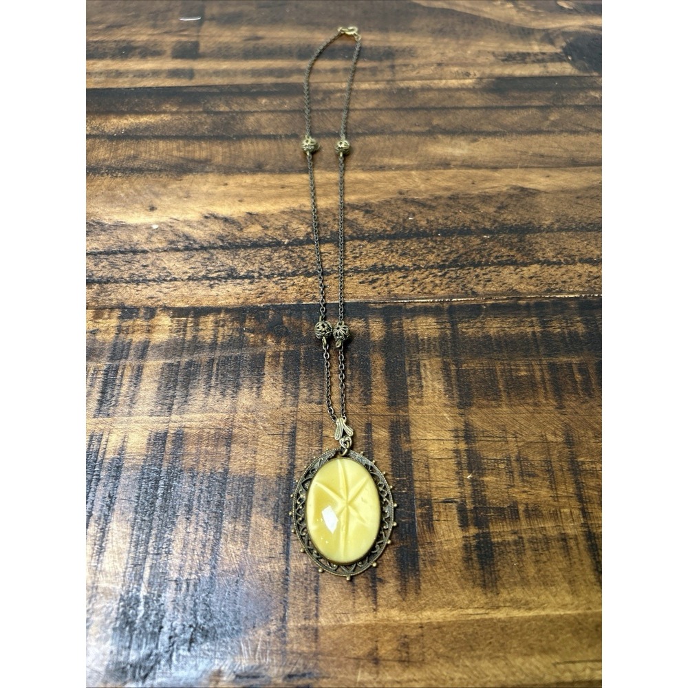 Vintage‎ Brass Tone Butterscotch Cats eye stone pendant with Brass Tone Chain